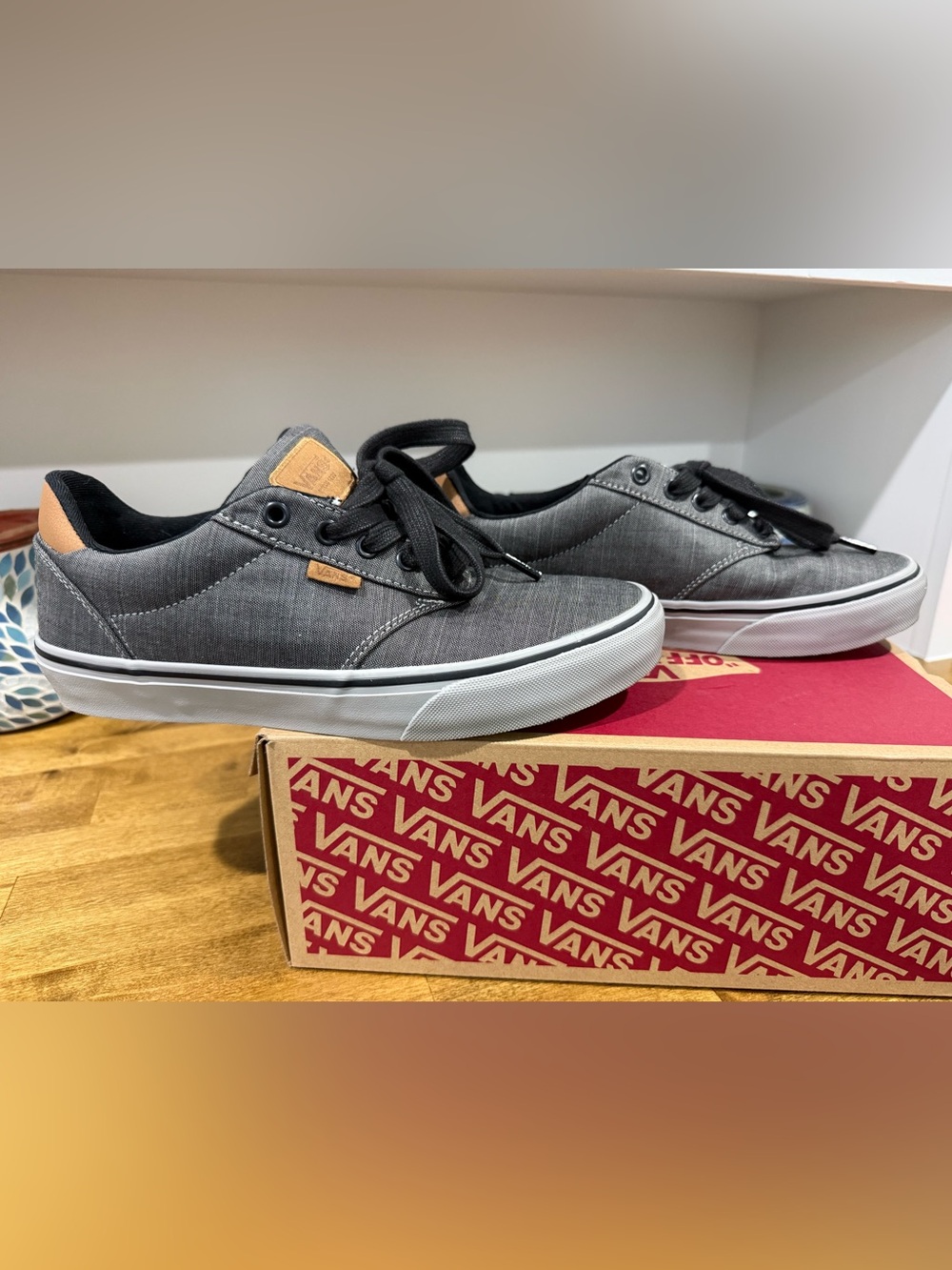 Used Vans Atwood Deluxe size 8